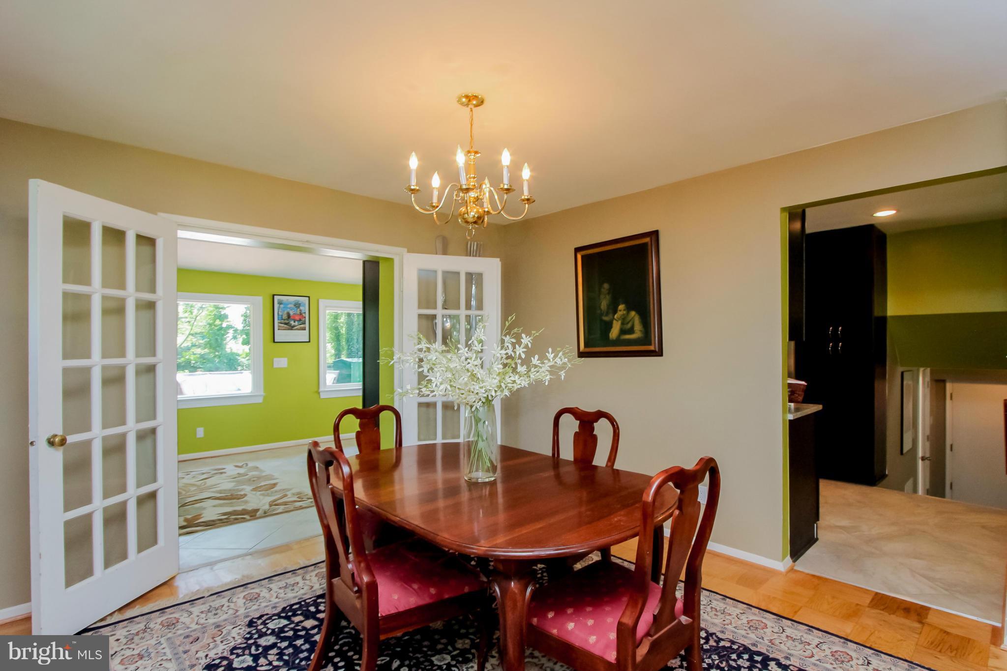 6729 Hopewell Avenue Springfield, VA 22151 - Photo 8 of 28 Dining Room