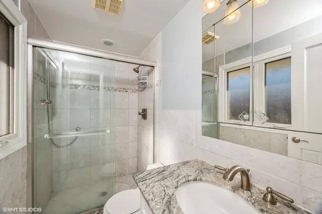 $499,000 | 829 Pinehurst Lane, Schaumburg, IL 60193