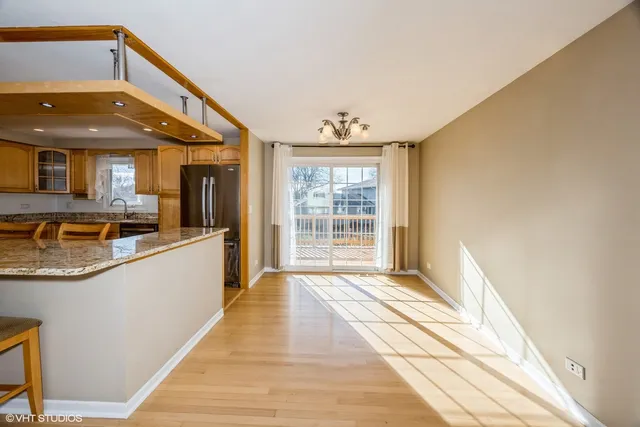 $499,000 | 829 Pinehurst Lane, Schaumburg, IL 60193