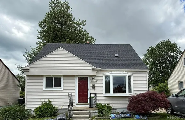 $1,649 | 23334 Deziel Street, St. Clair Shores, MI 48082