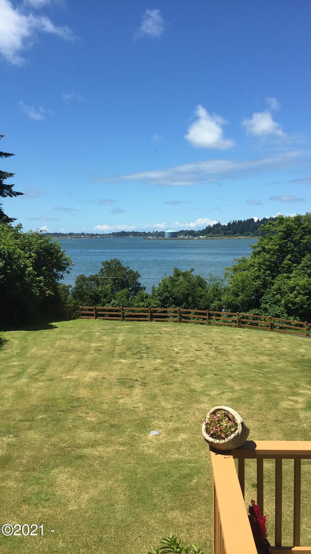 3065 Yaquina Bay Road Newport, OR 97365 - Photo 5 of 32 Bay View