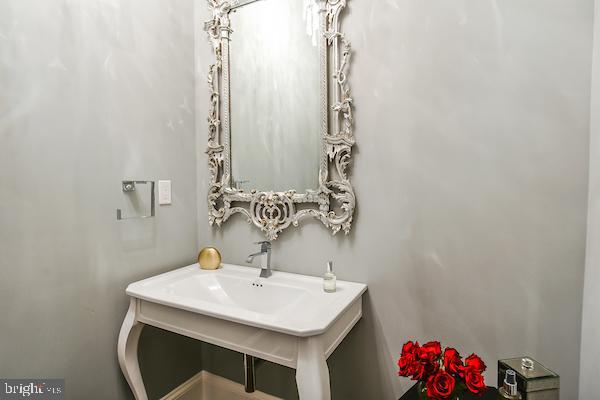 5605 Durbin Road Bethesda, MD 20814 - Photo 36 of 75