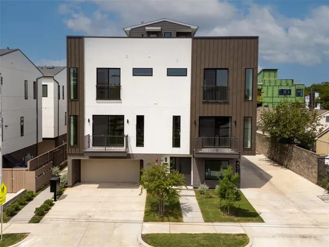 a house view with a outdoor space
