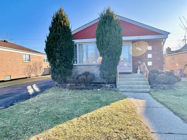 $329,900 | 4131 West 81st Place, Chicago, IL 60652