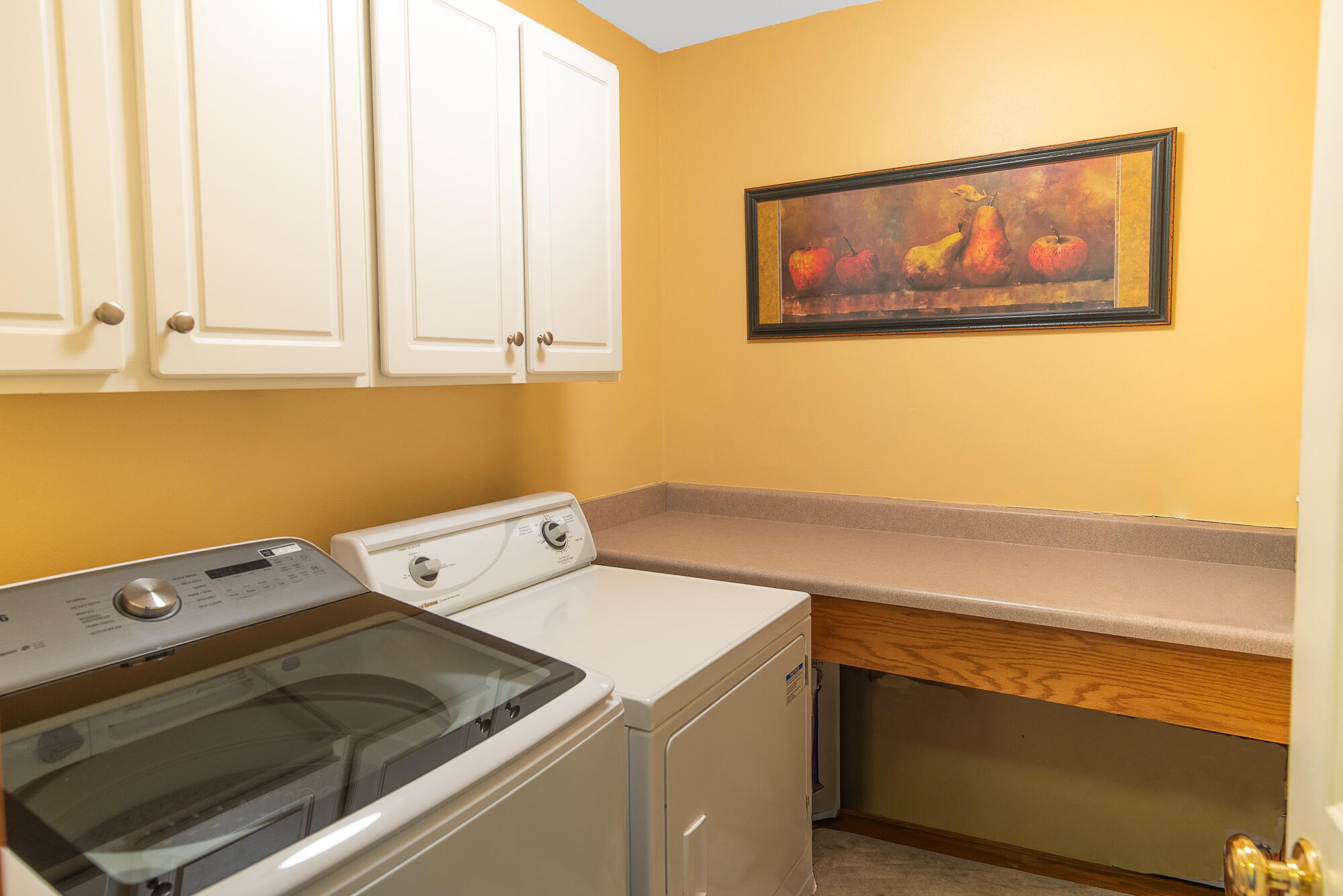 6423 Anforest Lane Mount Pleasant, WI 53406 - Photo 20 of 31 Easy access to main floor laundry room