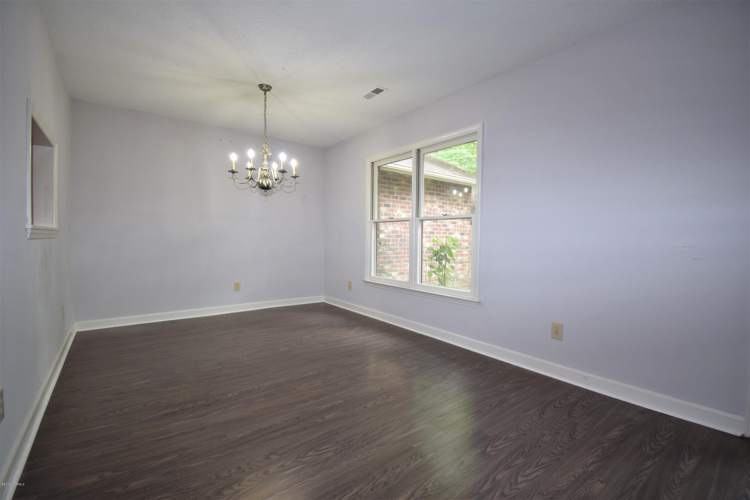 1985 Quail Ridge Road, Unit I Greenville, NC 27858 - Photo 5 of 18 DSC_3823