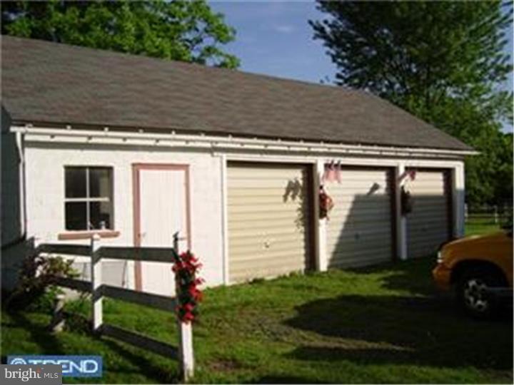 52 Hunter Forge Road Barto, PA 19504 - Photo 4 of 12 Gallery Image 4