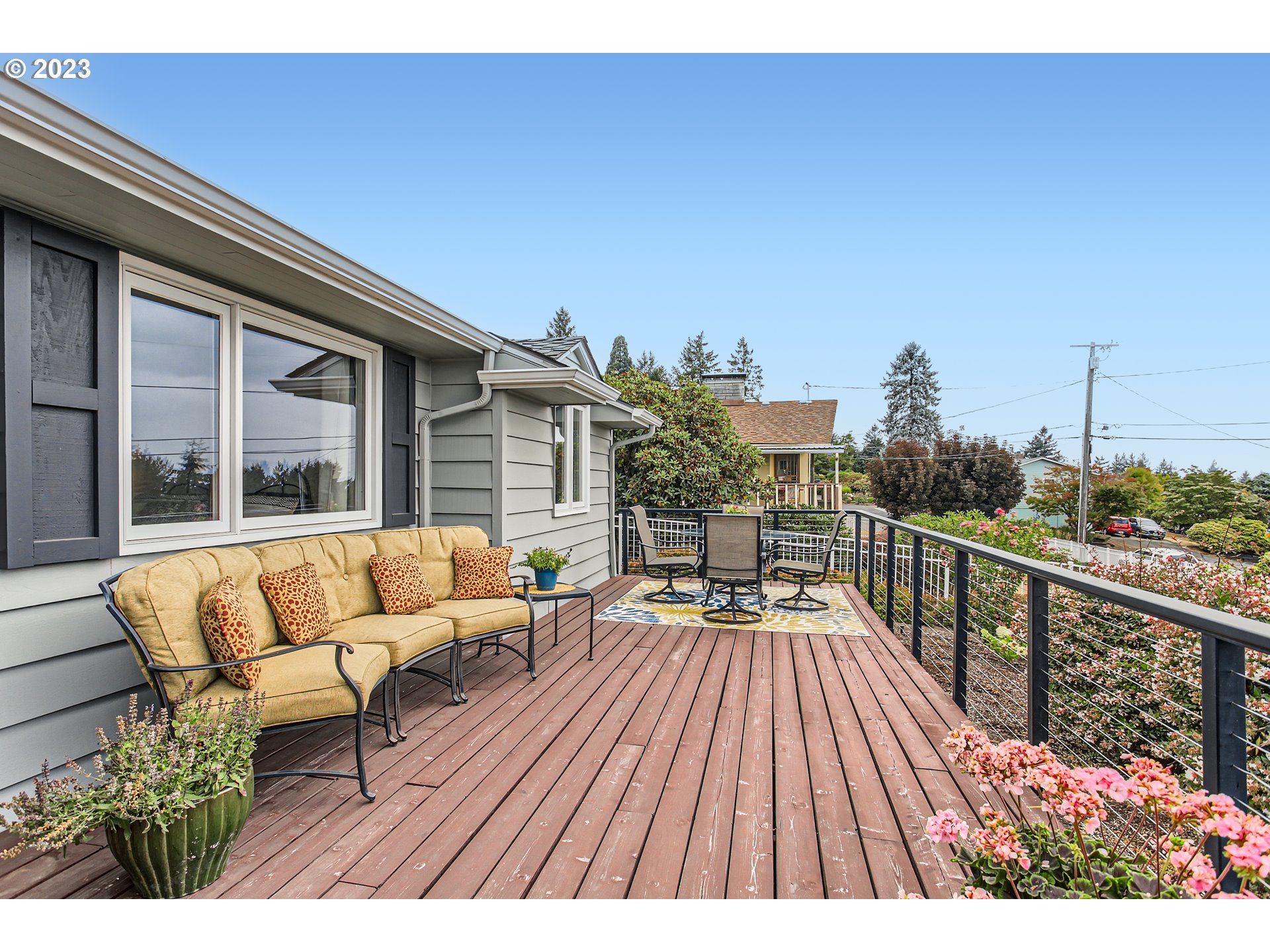 10335 Southeast Cresthill Road Happy Valley, OR 97086 - Photo 3 of 38 Gallery Image 3