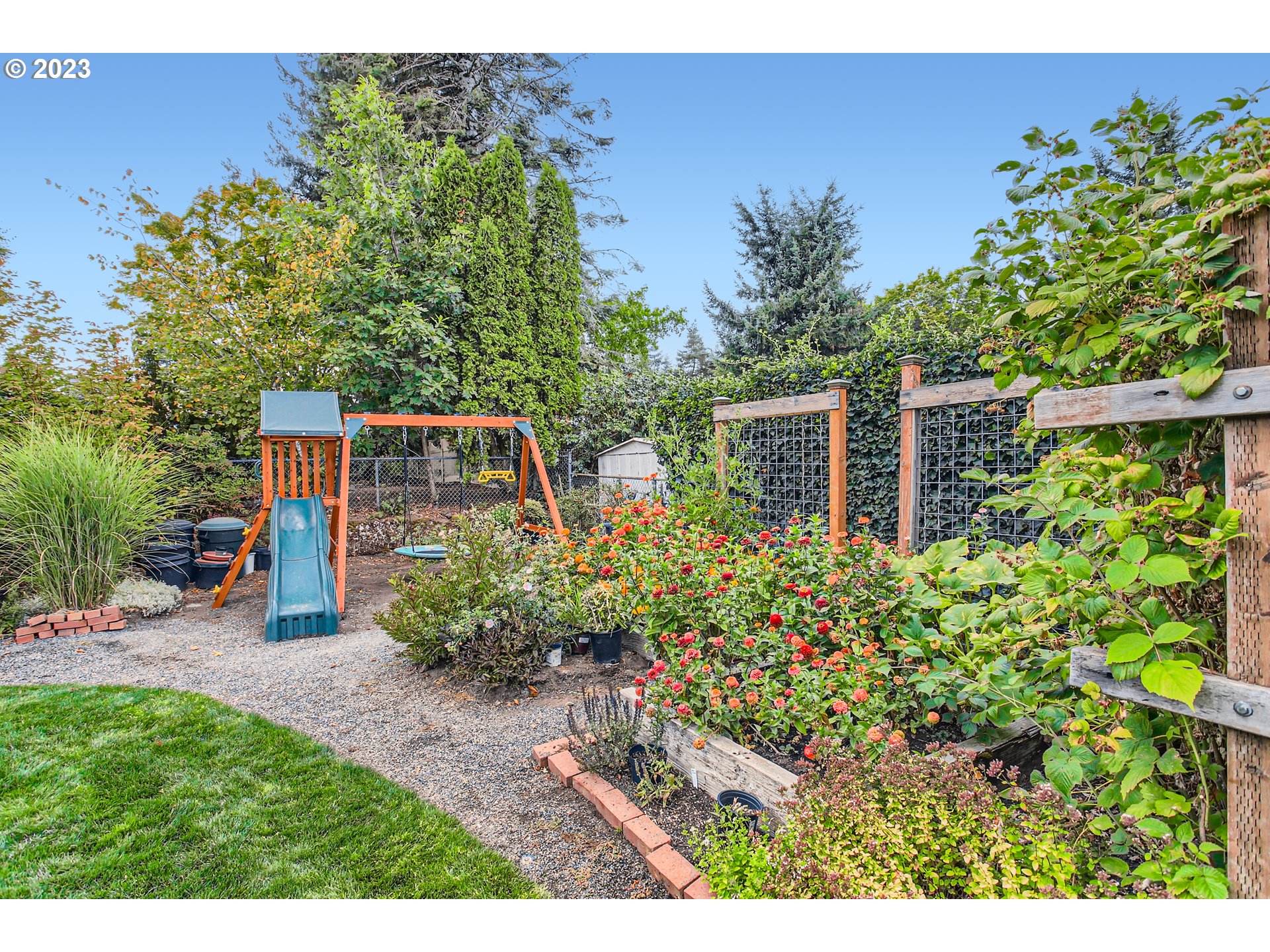 10335 Southeast Cresthill Road Happy Valley, OR 97086 - Photo 34 of 38 Gallery Image 34