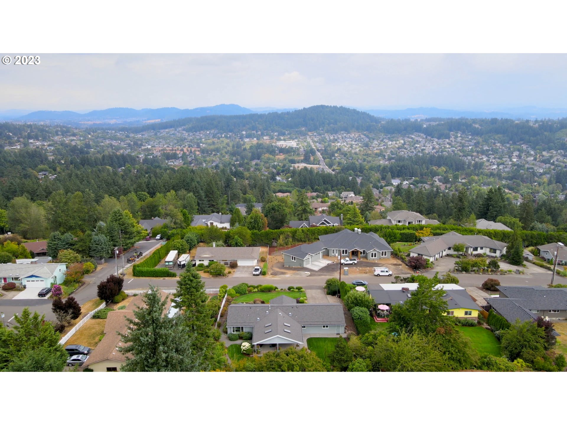 10335 Southeast Cresthill Road Happy Valley, OR 97086 - Photo 36 of 38 Gallery Image 36