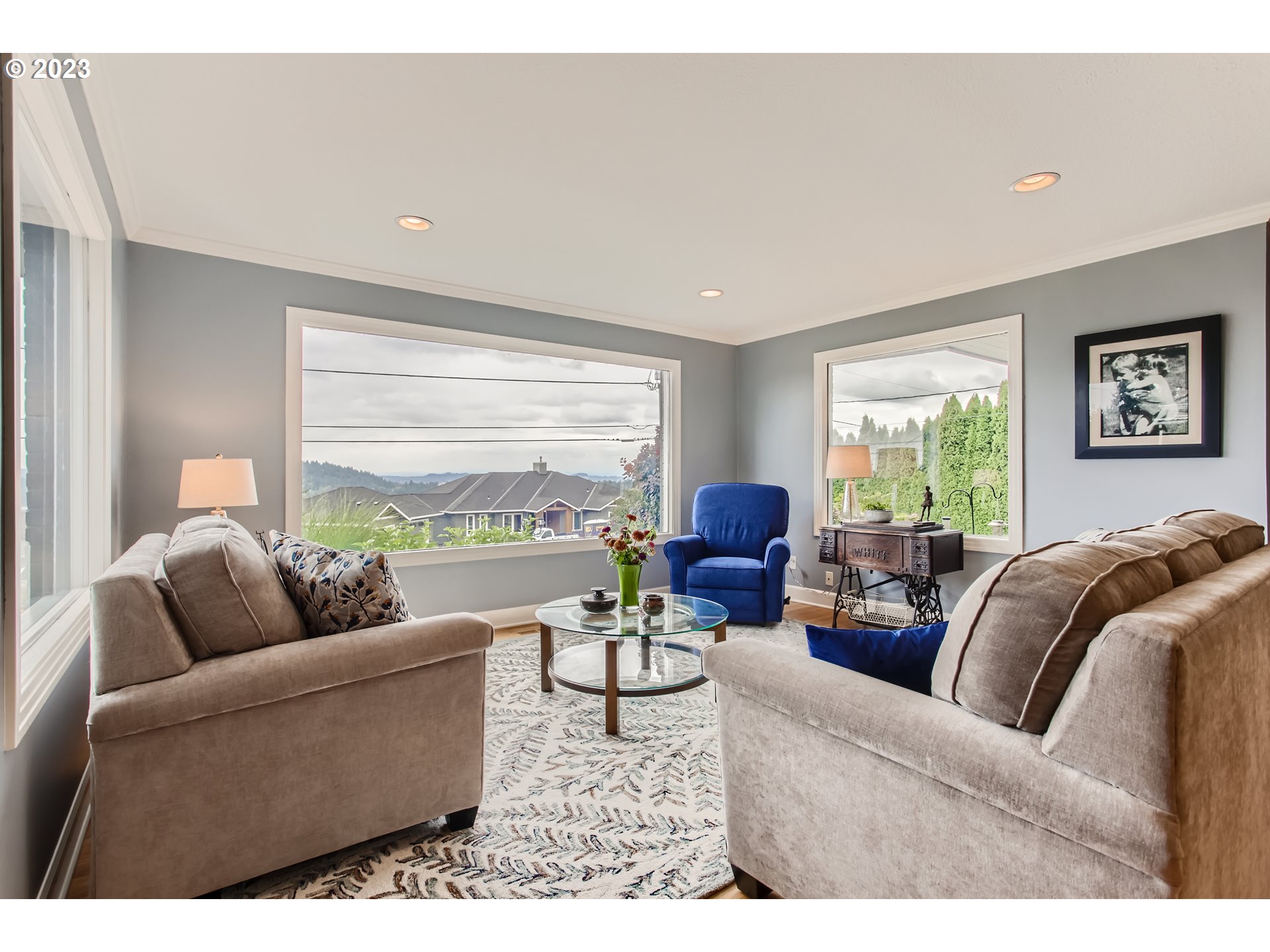 10335 Southeast Cresthill Road Happy Valley, OR 97086 - Photo 6 of 38 Gallery Image 6