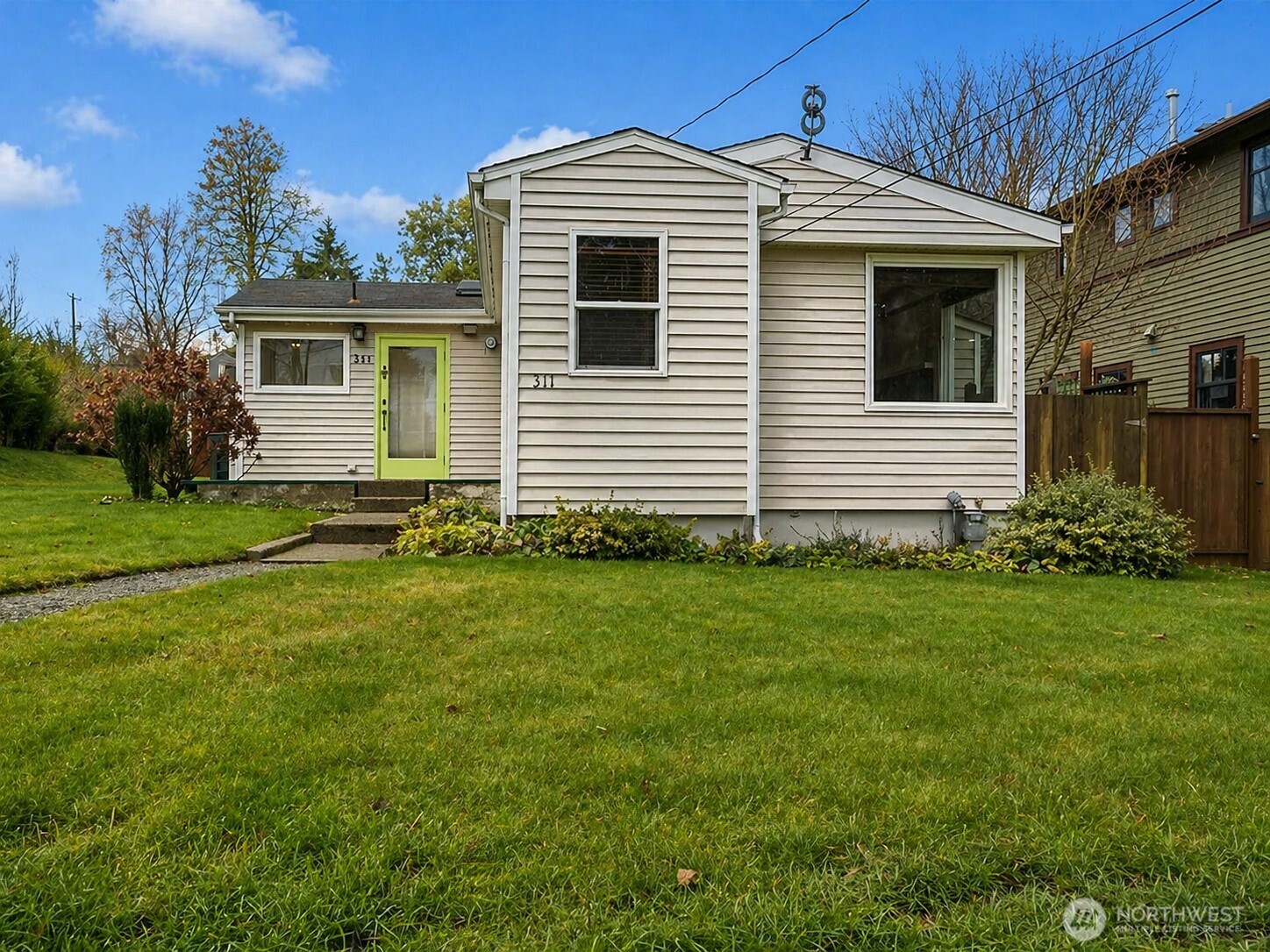 311 Northeast 95th Street Seattle, WA 98115 - Photo 2 of 15