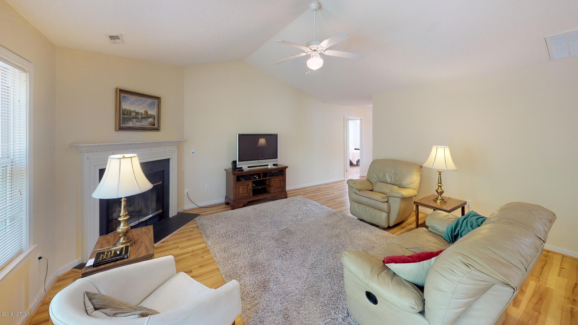 6509 Yellow Bell Road Wilmington, NC 28411 - Photo 3 of 32 Living Room