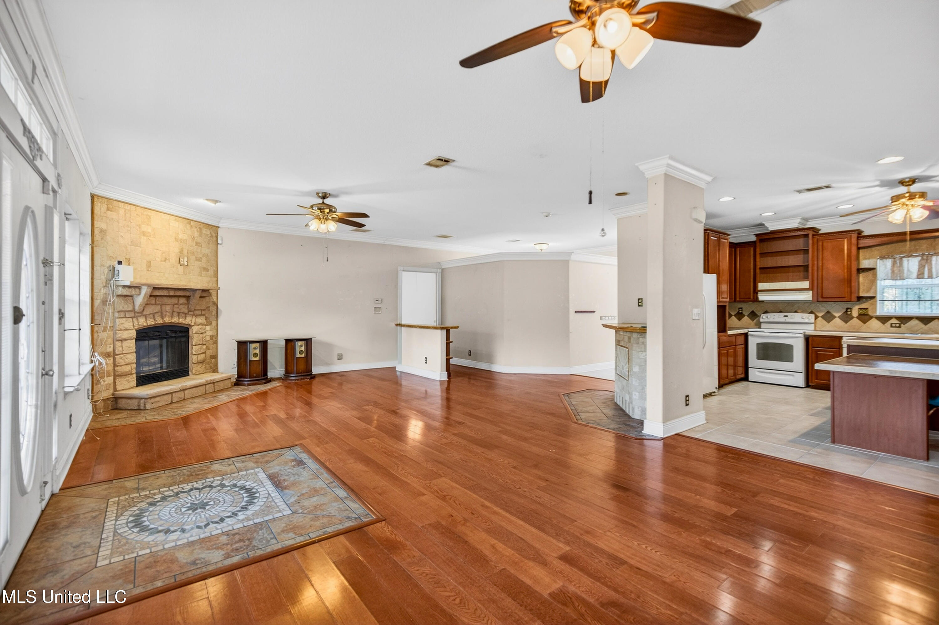 11414 Lorraine Road Gulfport, MS 39503 - Photo 11 of 84 11414LorraineRd-10