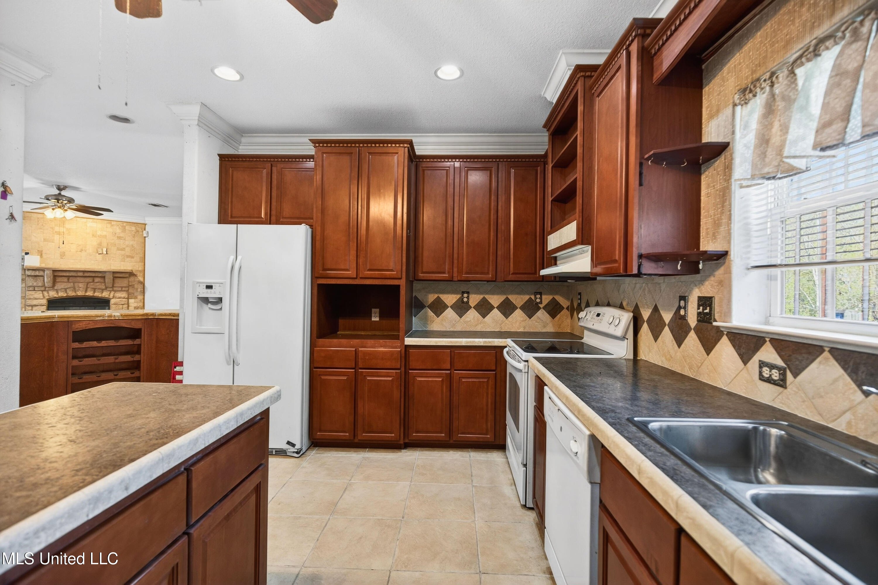 11414 Lorraine Road Gulfport, MS 39503 - Photo 14 of 84 11414LorraineRd-17