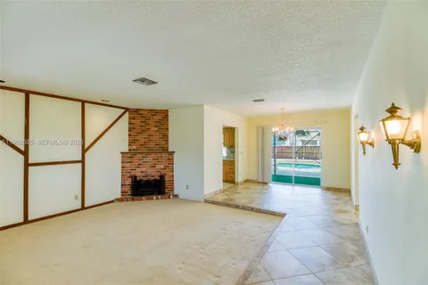 $599,900 | 2225 North 39th Avenue, Hollywood, FL 33021