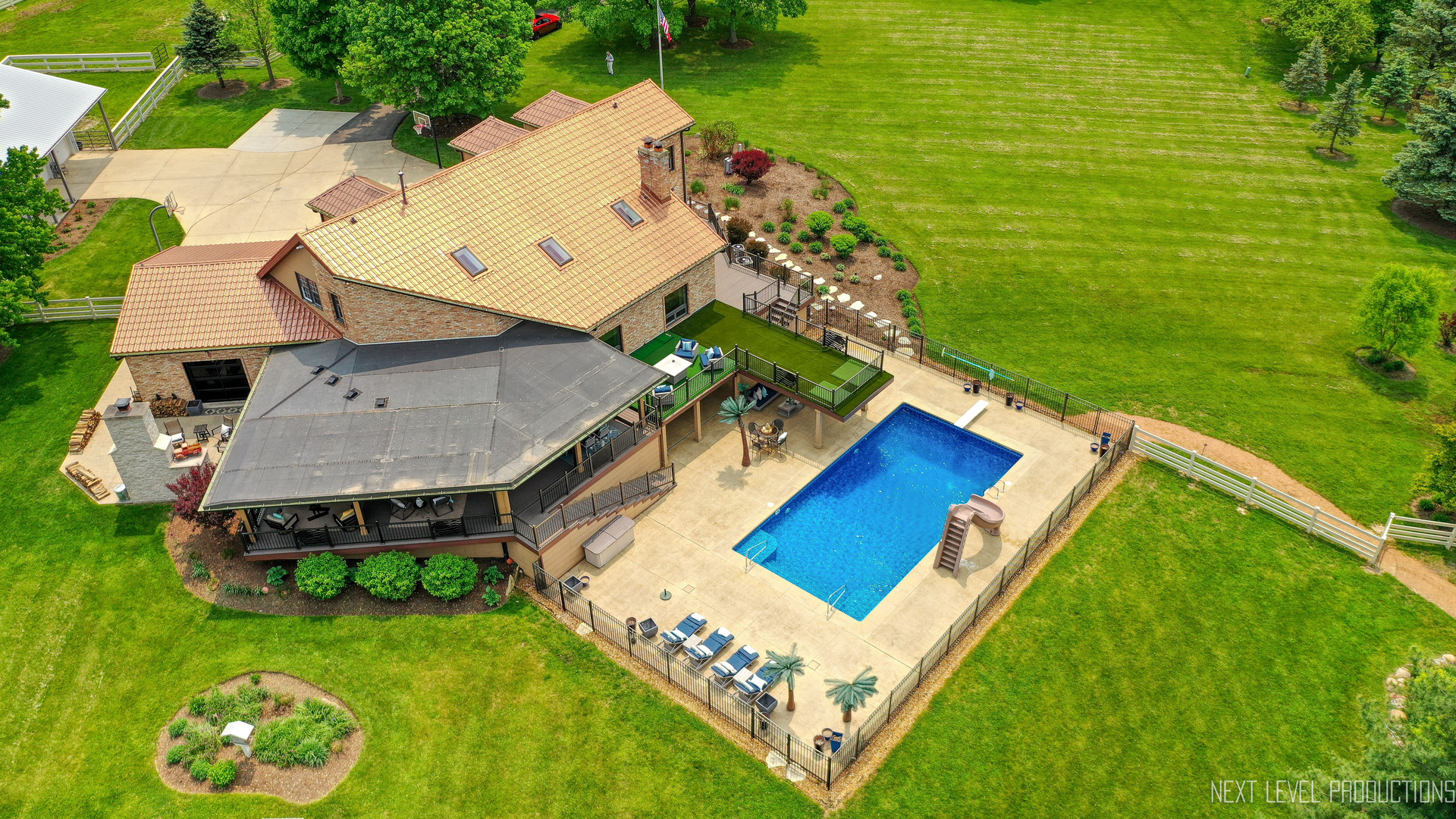 39-w068 Seavey Road Batavia, IL 60510 - Photo 86 of 109 an aerial view of a house