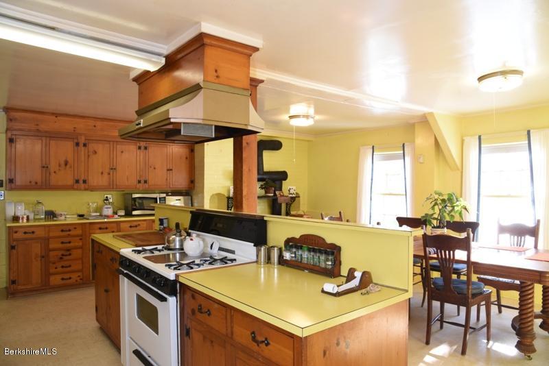 685 North Undermountain Road Sheffield, MA 01257 - Photo 12 of 30 spacious kitchen