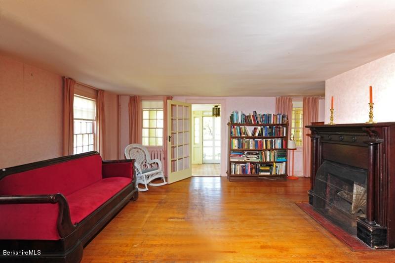 685 North Undermountain Road Sheffield, MA 01257 - Photo 15 of 30 parlor