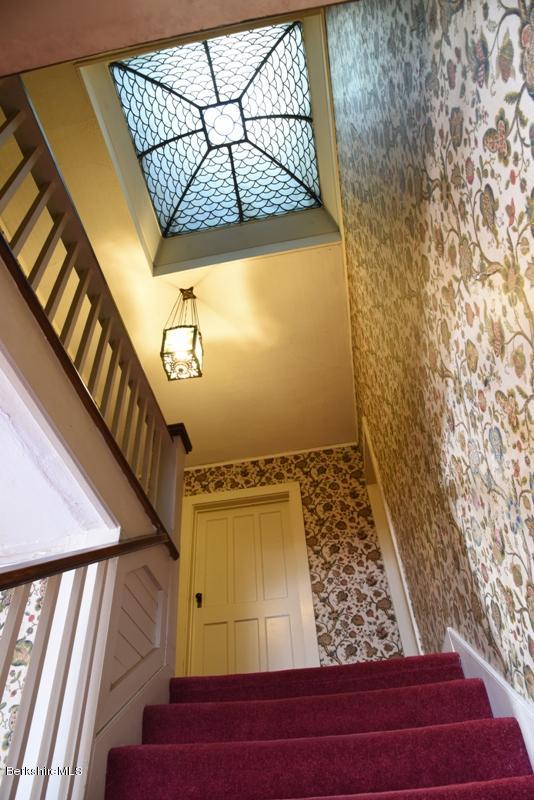 685 North Undermountain Road Sheffield, MA 01257 - Photo 18 of 30 stairwell