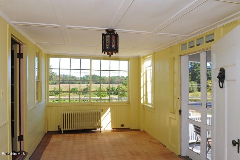 685 North Undermountain Road Sheffield, MA 01257 - Photo 10 of 30 foyer