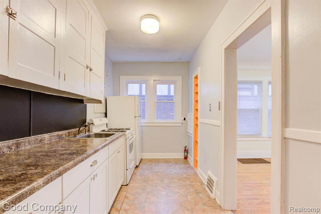 492 Withington Street, Unit 3 Ferndale, MI 48220 - Photo 7 of 30