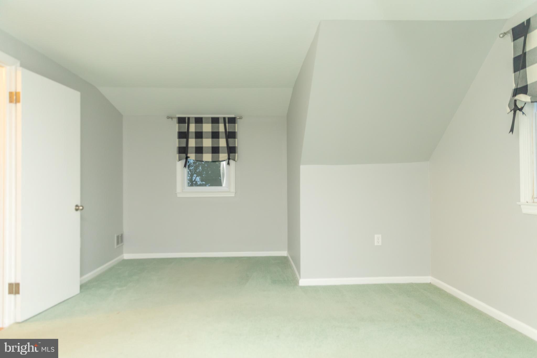 400 Sycamore Road Linthicum Heights, MD 21090 - Photo 21 of 32