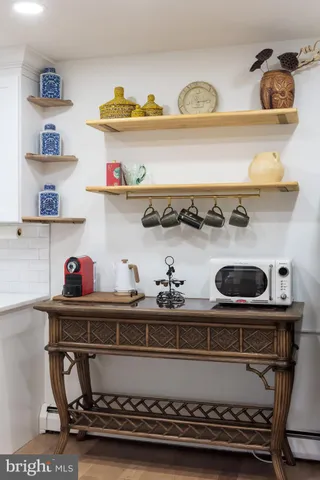 $4,100 | 48 Llanfair Road, Unit 7, Ardmore, PA 19003