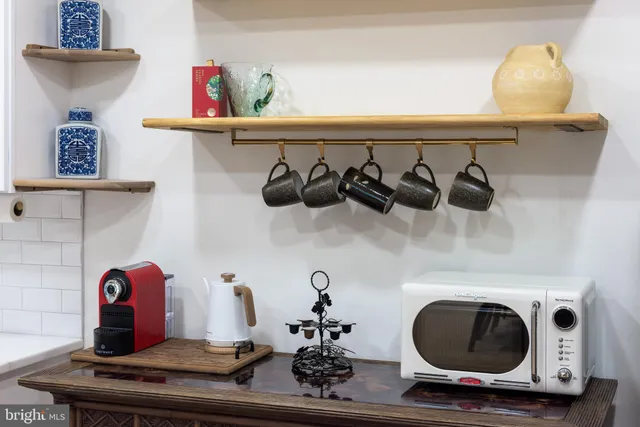 $4,100 | 48 Llanfair Road, Unit 7, Ardmore, PA 19003