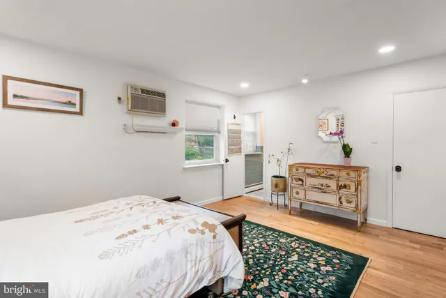 $4,100 | 48 Llanfair Road, Unit 7, Ardmore, PA 19003