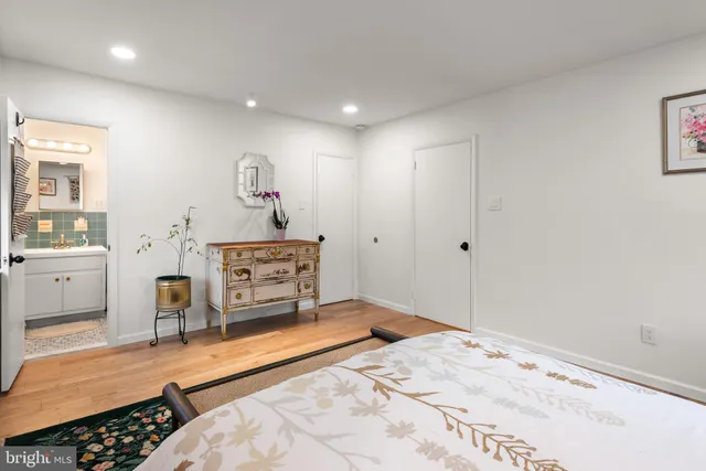 $4,100 | 48 Llanfair Road, Unit 7, Ardmore, PA 19003