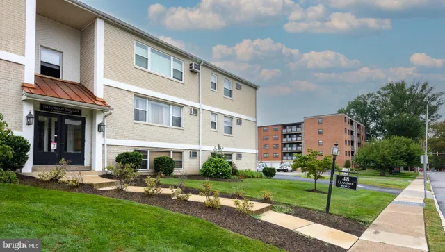 $4,100 | 48 Llanfair Road, Unit 7, Ardmore, PA 19003