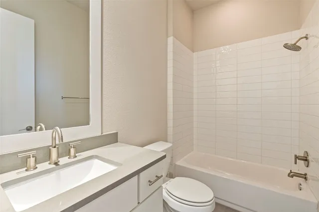 $2,800 | 5825 Pinon Vista Drive, Austin, TX 78724