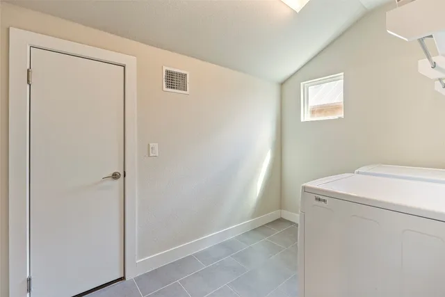 $2,800 | 5825 Pinon Vista Drive, Austin, TX 78724