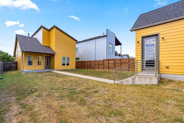 $2,800 | 5825 Pinon Vista Drive, Austin, TX 78724