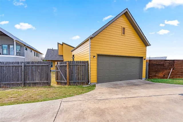 $2,800 | 5825 Pinon Vista Drive, Austin, TX 78724