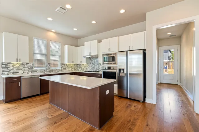 $2,800 | 5825 Pinon Vista Drive, Austin, TX 78724