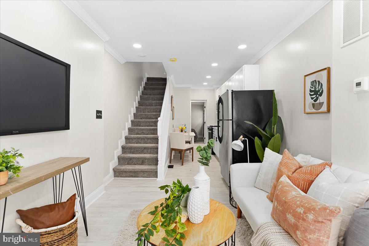616 South Rose Street Baltimore, MD 21224 - Photo 2 of 24