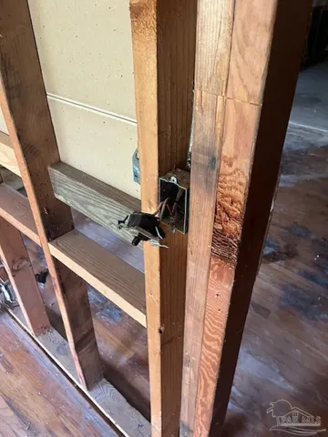 a view of a dry yard