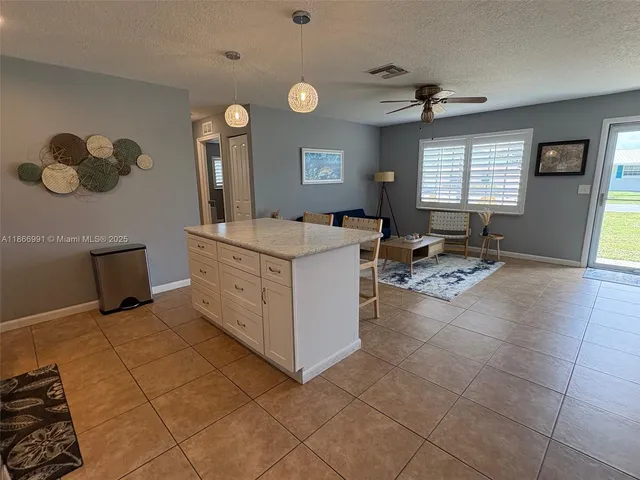 a view of a livingroom with furniture