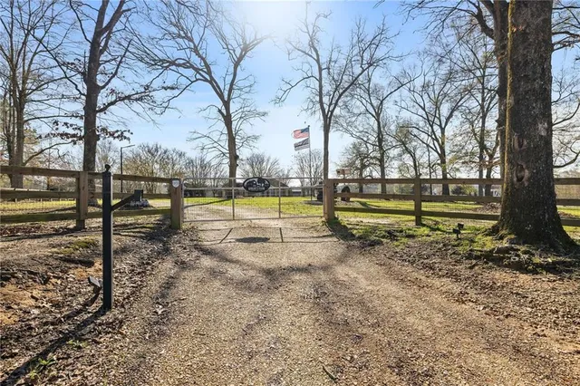 $445,000 | 72636 Highway 1054, Kentwood, LA 70444