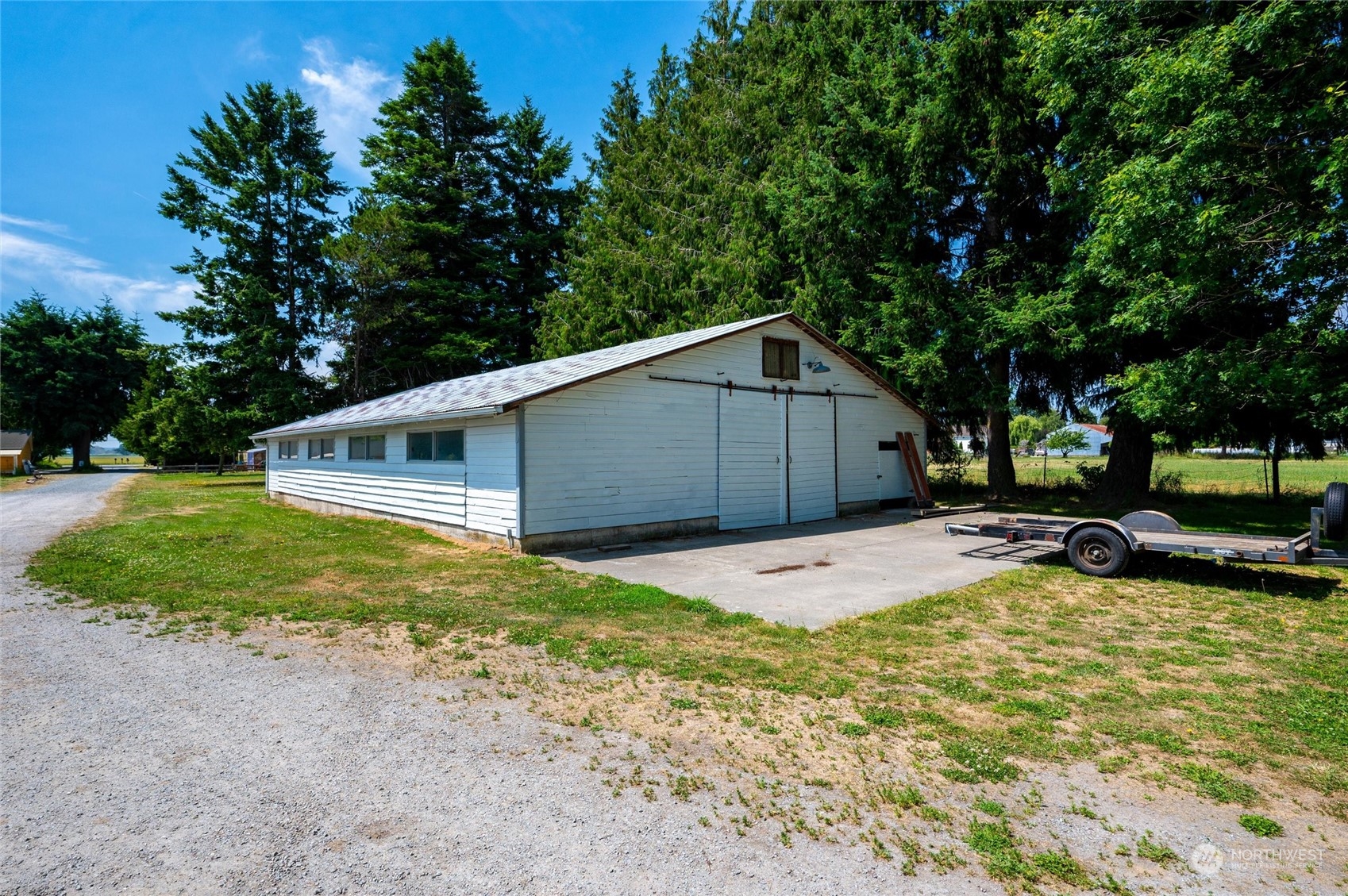 13595 Avon Allen Road Mount Vernon, WA 98273 - Photo 29 of 37 a view of a backyard of the house
