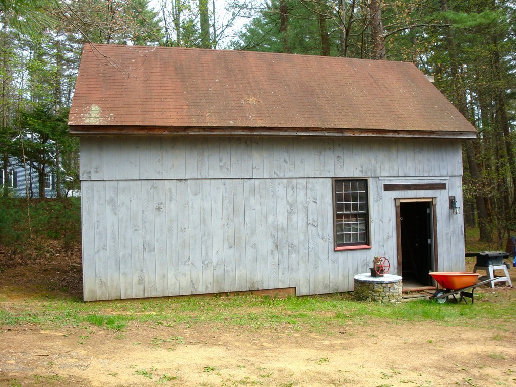 11 Morse Road Holland, MA 01521 - Photo 2 of 29 Gallery Image 2