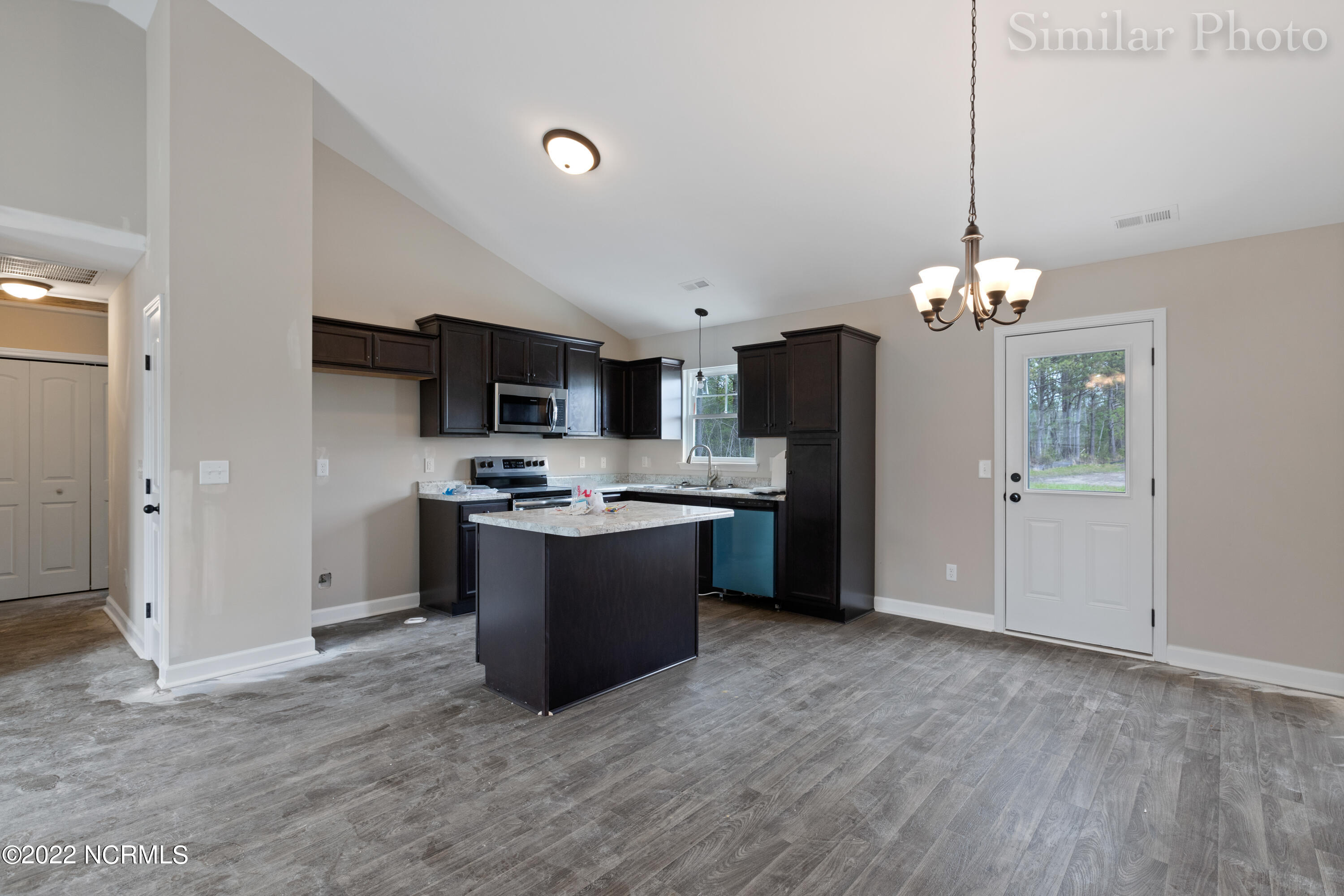 144 Hawks Point Road Jacksonville, NC 28540 - Photo 7 of 19 s-9887