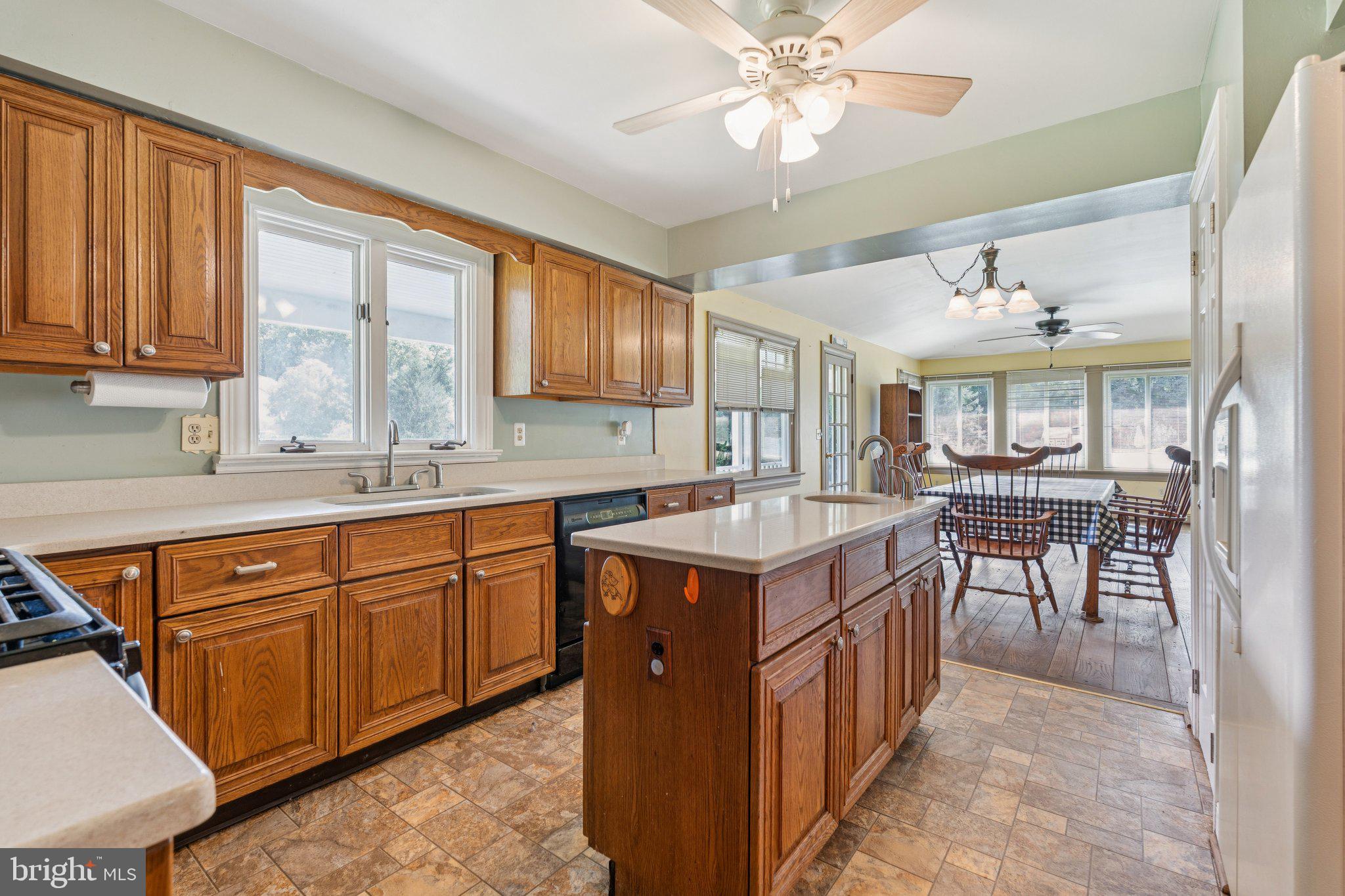 38 Stone Ridge Drive New Freedom, PA 17349 - Photo 8 of 36 Desighned for Living