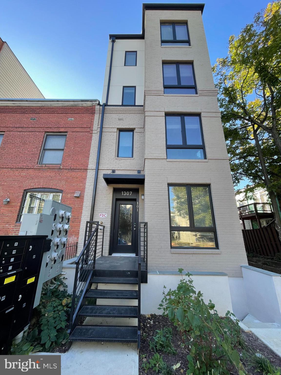 1307 K Street Southeast, Unit 101 Washington, DC 20003 - Photo 2 of 8 a building view with a outdoor space