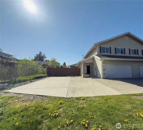 $3,300 | 4 112th Street Southwest, Unit A, Everett, WA 98204