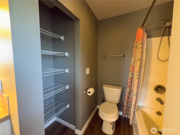 $3,300 | 4 112th Street Southwest, Unit A, Everett, WA 98204