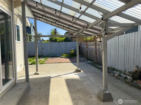 $3,300 | 4 112th Street Southwest, Unit A, Everett, WA 98204