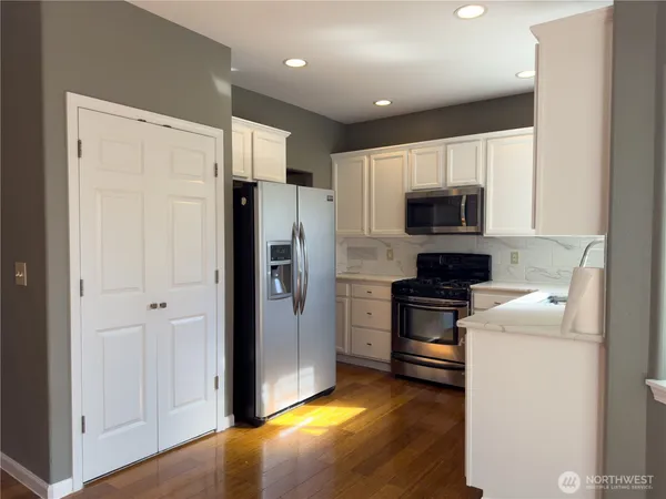 $3,300 | 4 112th Street Southwest, Unit A, Everett, WA 98204